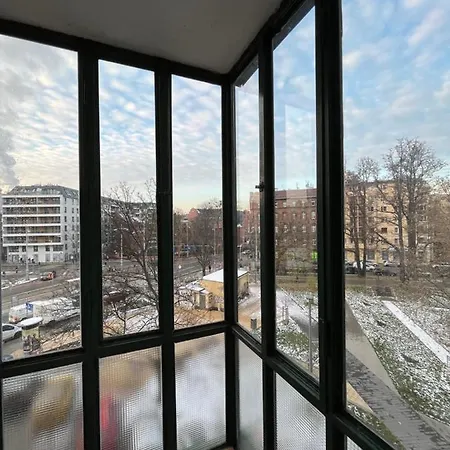 ホームステイ Bema - Centre *